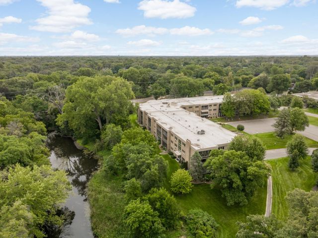 4350 Brookside Court 115, Edina, MN 55436