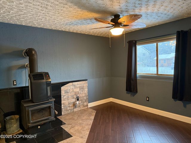 2017 Dora Way, Seward, AK 99664