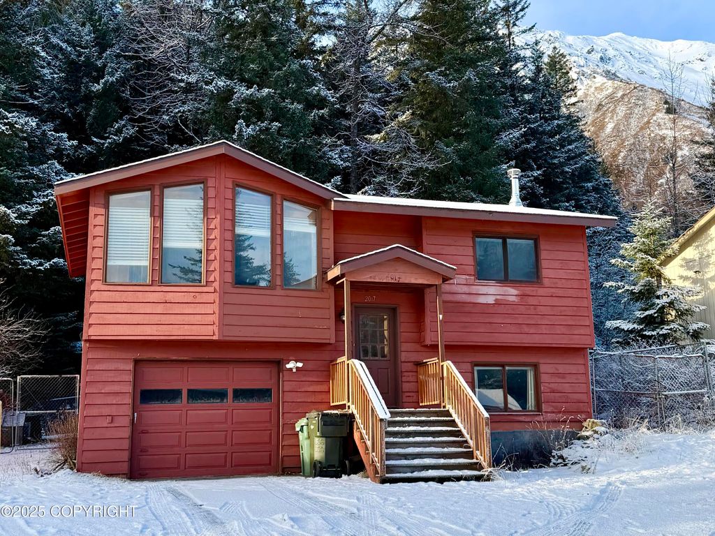 2017 Dora Way, Seward, AK 99664