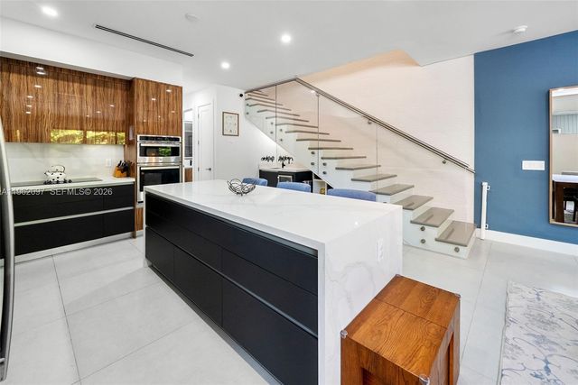 325 SW 16th St A, Fort Lauderdale, FL 33315