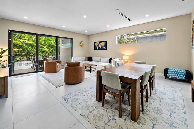 325 SW 16th St A, Fort Lauderdale, FL 33315