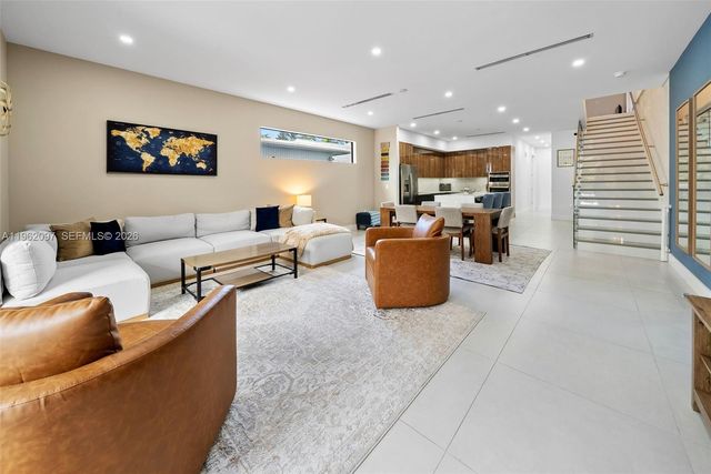 325 SW 16th St A, Fort Lauderdale, FL 33315