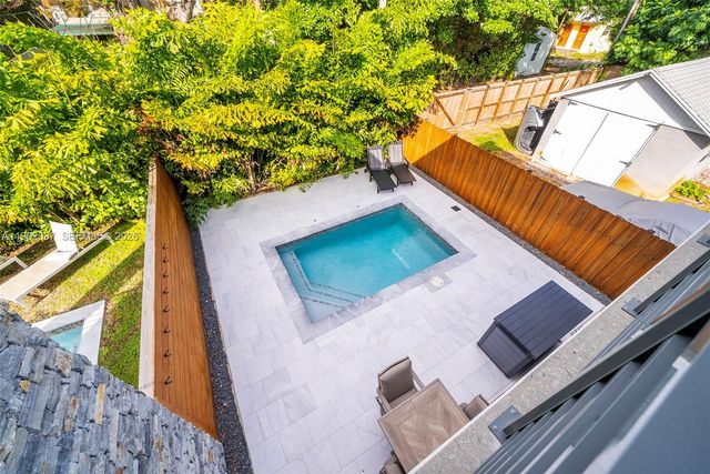 325 SW 16th St A, Fort Lauderdale, FL 33315