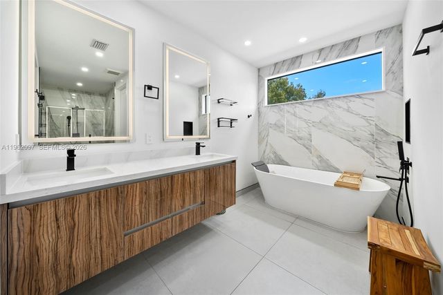 325 SW 16th St A, Fort Lauderdale, FL 33315