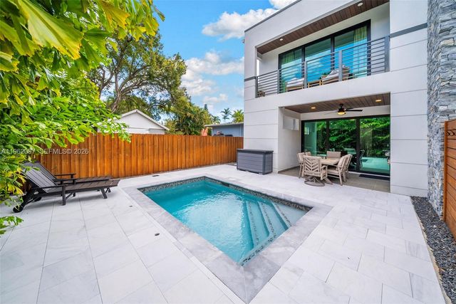 325 SW 16th St A, Fort Lauderdale, FL 33315