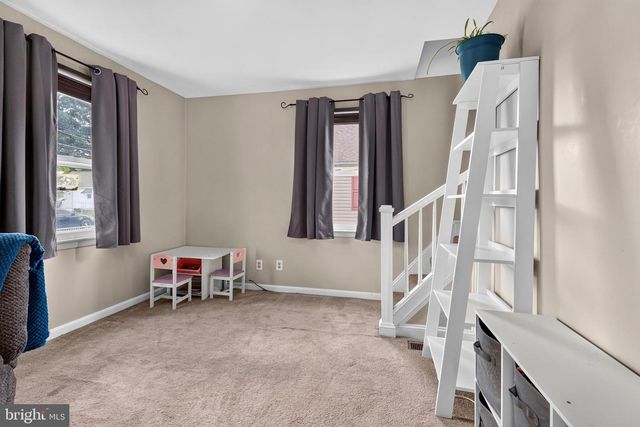 919 MARTIN RD, Baltimore, MD 21221
