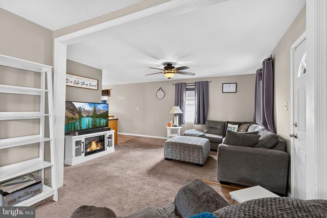 919 MARTIN RD, Baltimore, MD 21221