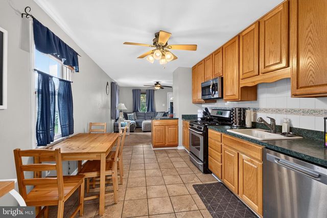 919 MARTIN RD, Baltimore, MD 21221
