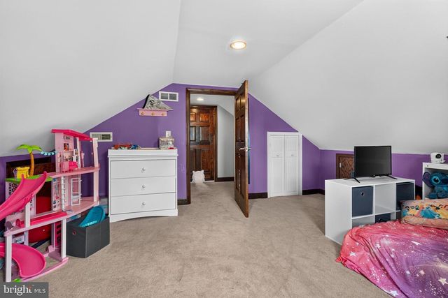 919 MARTIN RD, Baltimore, MD 21221