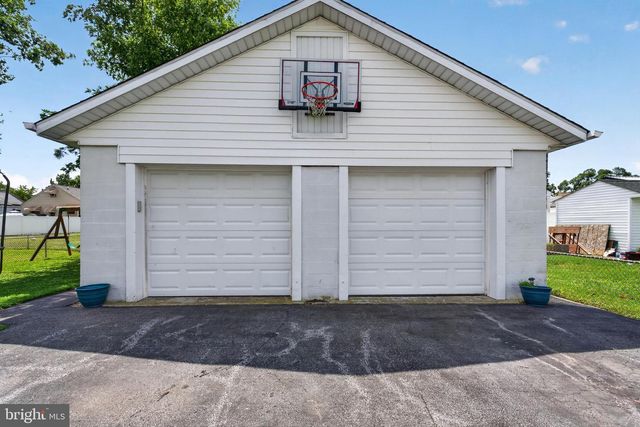919 MARTIN RD, Baltimore, MD 21221