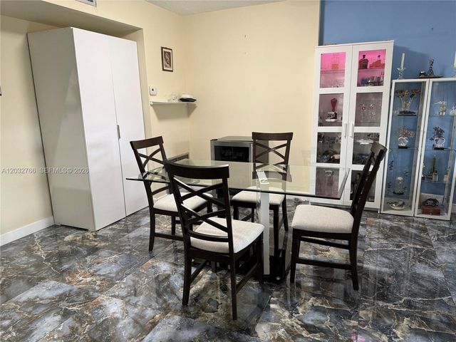 4200 Hillcrest Dr 403, Hollywood, FL 33021