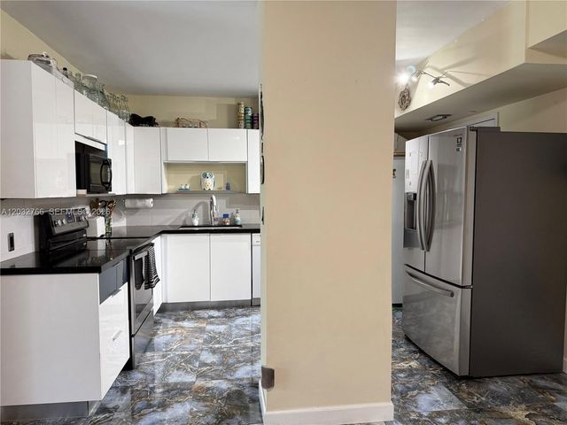 4200 Hillcrest Dr 403, Hollywood, FL 33021