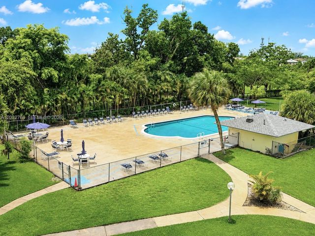 4200 Hillcrest Dr 403, Hollywood, FL 33021