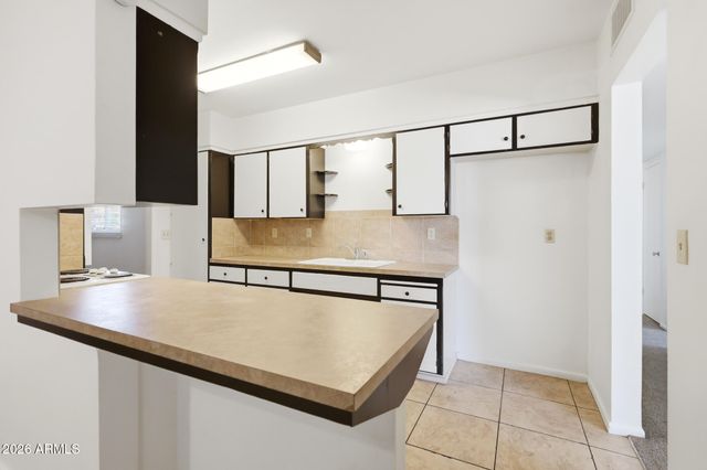 126 S CATALINA Street, Gilbert, AZ 85233