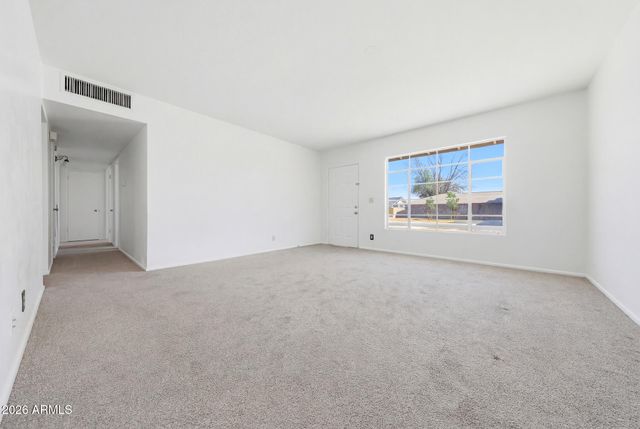 126 S CATALINA Street, Gilbert, AZ 85233