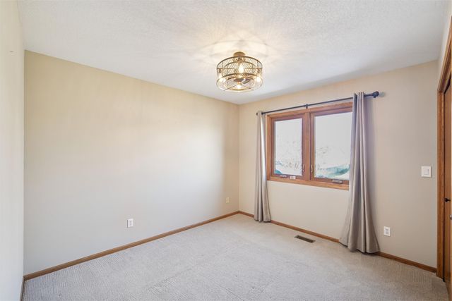 1110 5th Avenue SW, Altoona, IA 50009