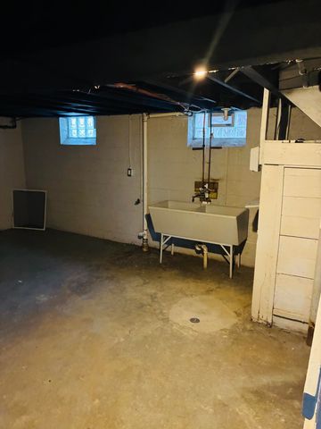 9915 Montrose Street, Detroit, MI 48227