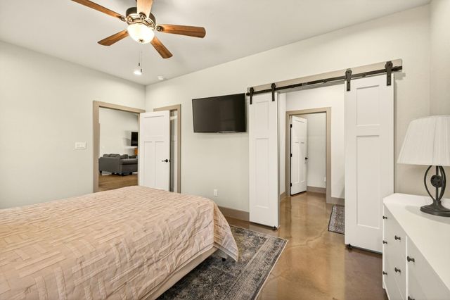 7047 Falke Heinrich Road, Schulenburg, TX 78956