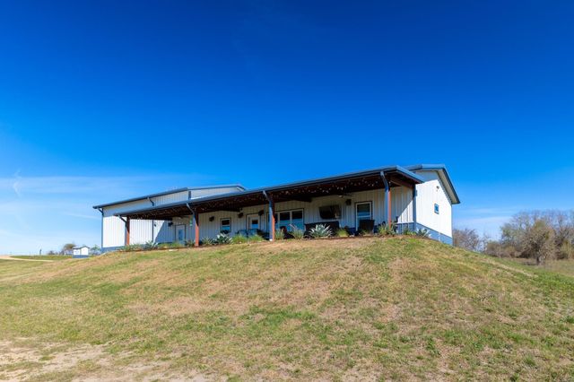 7047 Falke Heinrich Road, Schulenburg, TX 78956