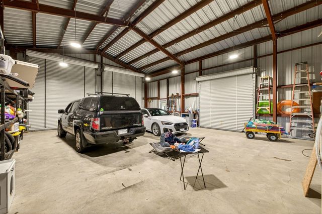 7047 Falke Heinrich Road, Schulenburg, TX 78956