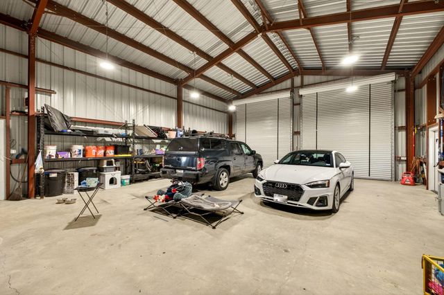 7047 Falke Heinrich Road, Schulenburg, TX 78956