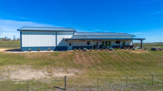 7047 Falke Heinrich Road, Schulenburg, TX 78956