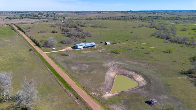 7047 Falke Heinrich Road, Schulenburg, TX 78956