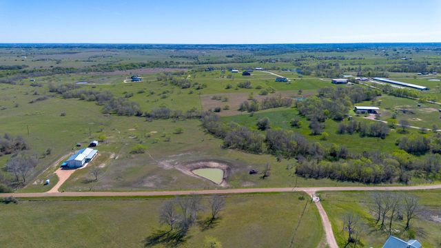 7047 Falke Heinrich Road, Schulenburg, TX 78956