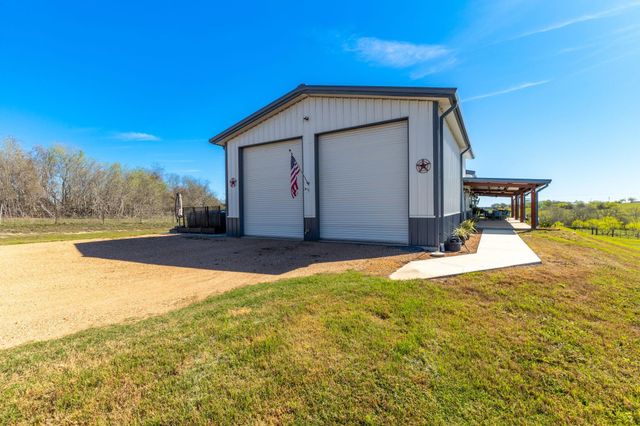 7047 Falke Heinrich Road, Schulenburg, TX 78956
