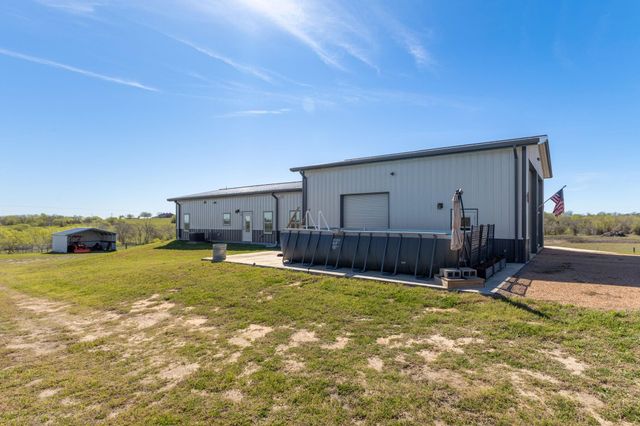 7047 Falke Heinrich Road, Schulenburg, TX 78956