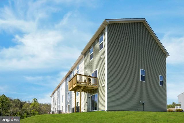 430 SOPHIE ST, Strasburg, VA 22657