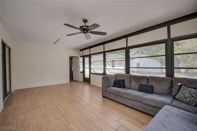 1672 Many RD, North Fort Myers, FL 33903