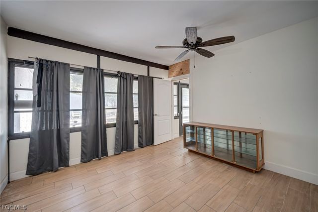 1672 Many RD, North Fort Myers, FL 33903