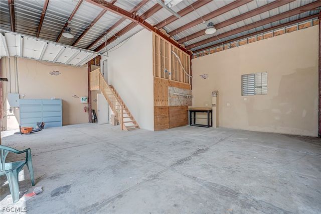 1672 Many RD, North Fort Myers, FL 33903