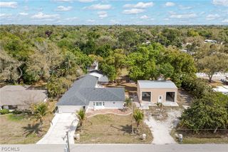 1672 Many RD, North Fort Myers, FL 33903