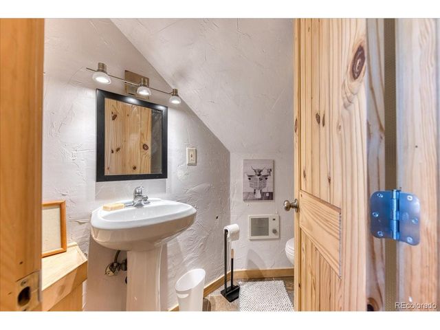 1057 Reed Ranch Rd, Boulder, CO 80302