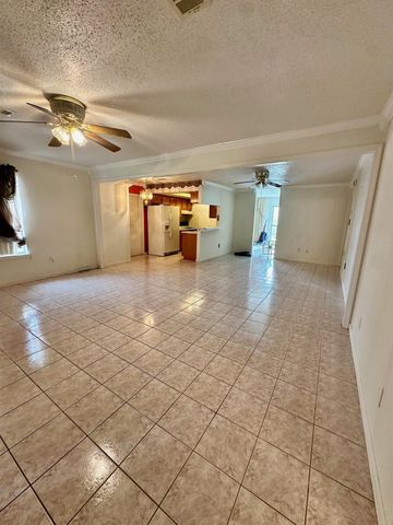 6206 Antha Street, Houston, TX 77016