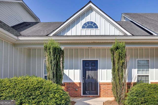 156 Colony Park Lane, Locust Grove, GA 30248