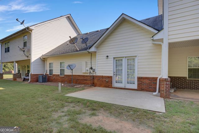 156 Colony Park Lane, Locust Grove, GA 30248