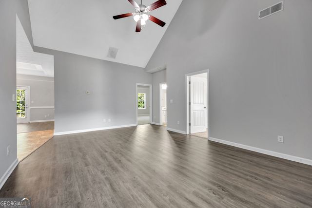 156 Colony Park Lane, Locust Grove, GA 30248