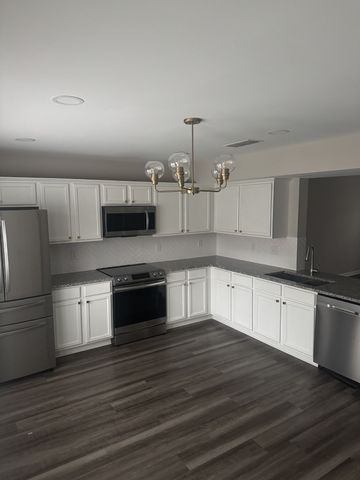 2012 Victory Gallop Ln, Murfreesboro, TN 37128