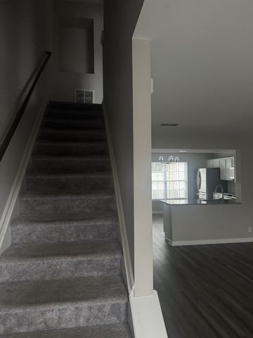 2012 Victory Gallop Ln, Murfreesboro, TN 37128