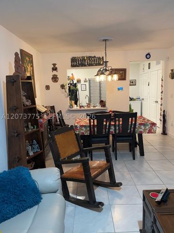 556 NE 5th St 1, Florida City, FL 33034