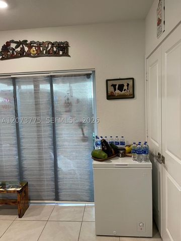 556 NE 5th St 1, Florida City, FL 33034