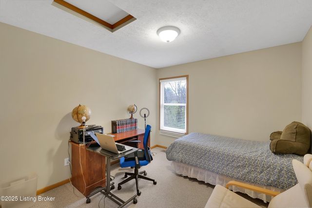 7945 Nature Way, Louisville, KY 40218