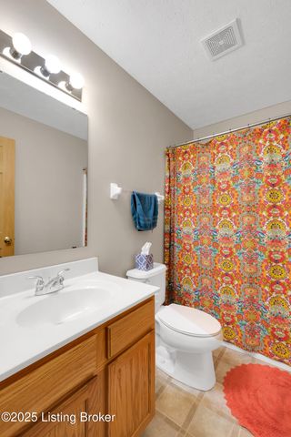 7945 Nature Way, Louisville, KY 40218