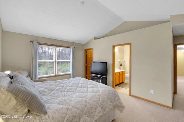 7945 Nature Way, Louisville, KY 40218