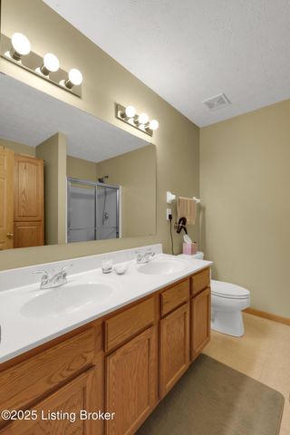 7945 Nature Way, Louisville, KY 40218