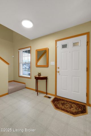 7945 Nature Way, Louisville, KY 40218