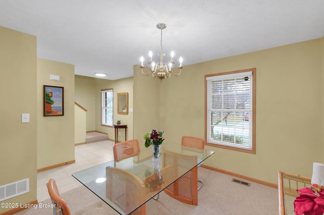 7945 Nature Way, Louisville, KY 40218